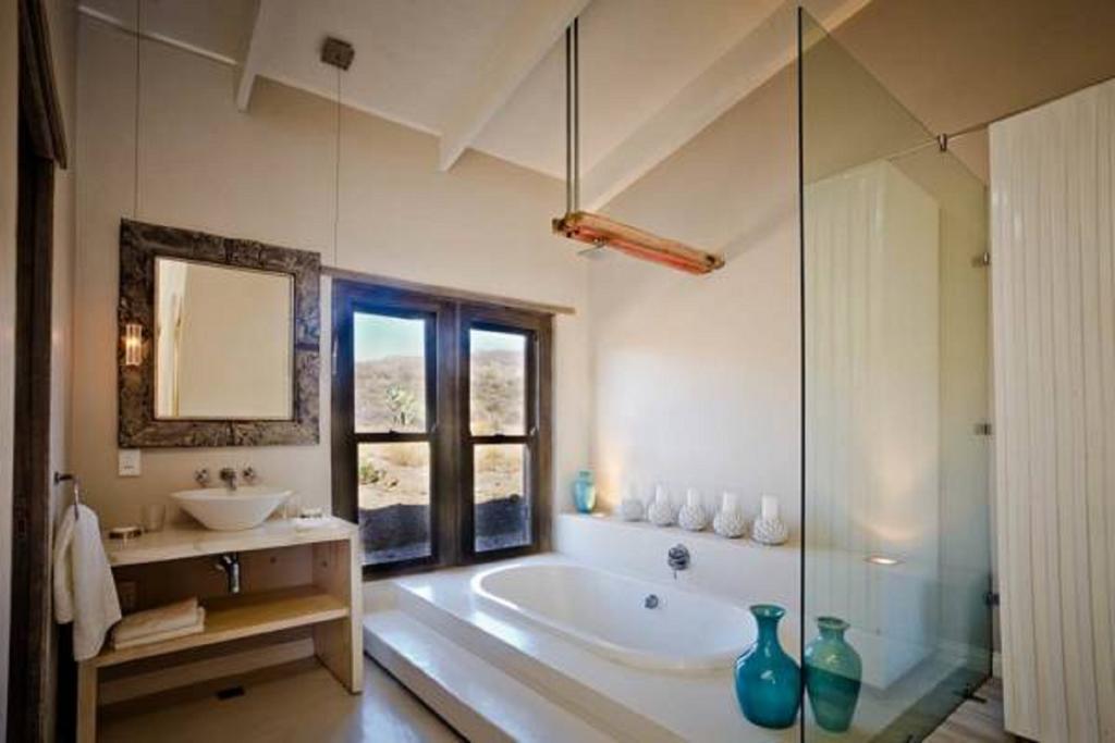 Vrisch Gewagt Boutique Self-Catering Olive Farm Guest House พรินซ์อัลเบิร์ต ห้อง รูปภาพ